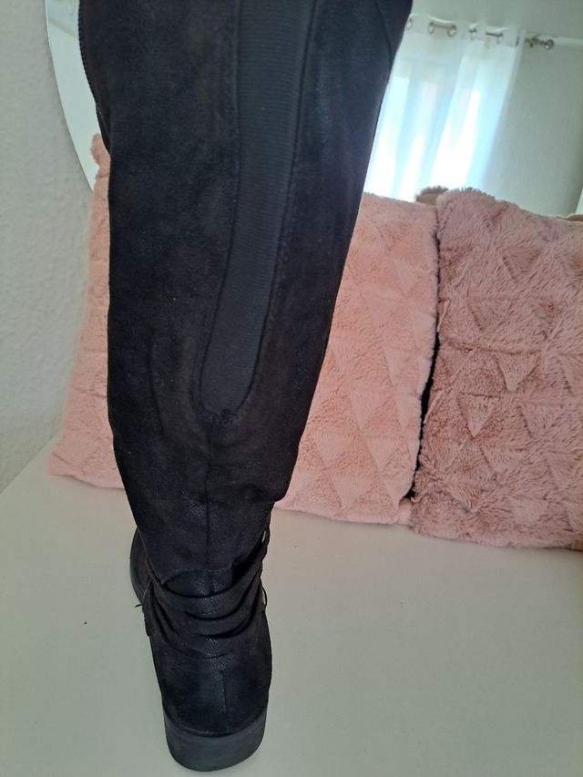 Botas altas negras Baretraps