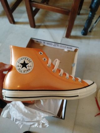Converse Chuck Taylor All Star piel naranja