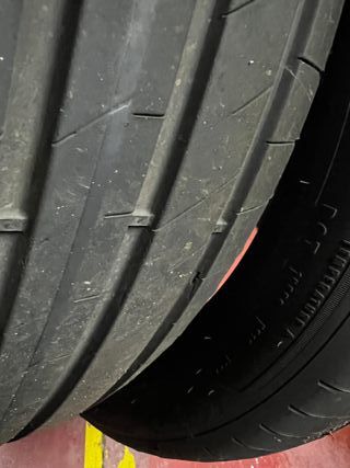 2 Neumáticos Goodyear F1 235/45 R19