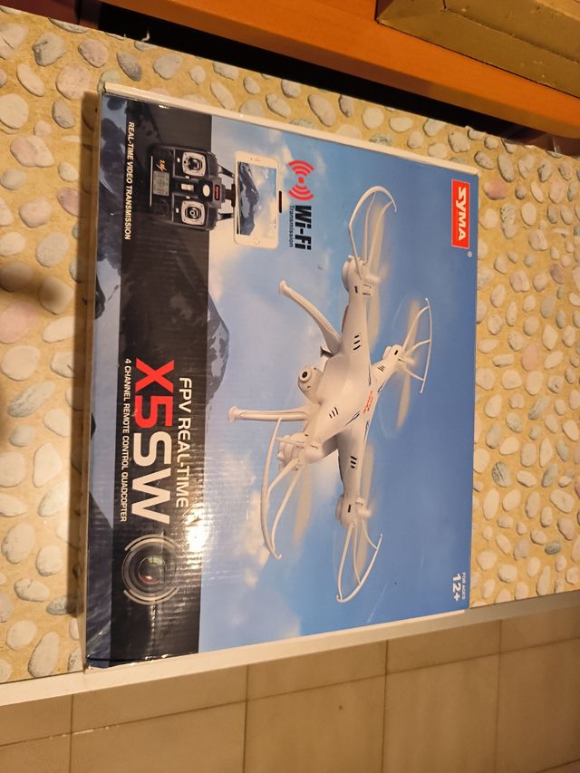 Dron SYMA X5SW - FPV WiFi