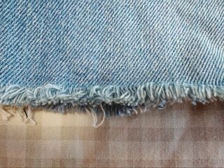 Minifalda vaquera bordada  Fórmula Joven. Talla 36