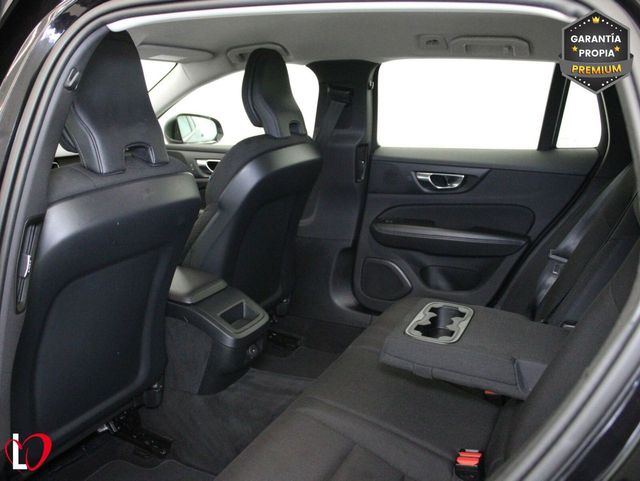 Volvo V60 2.0 B4 (G) Momentum Pro Auto
