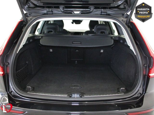 Volvo V60 2.0 B4 (G) Momentum Pro Auto