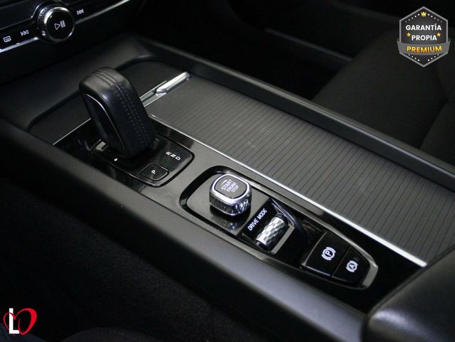 Volvo V60 2.0 B4 (G) Momentum Pro Auto