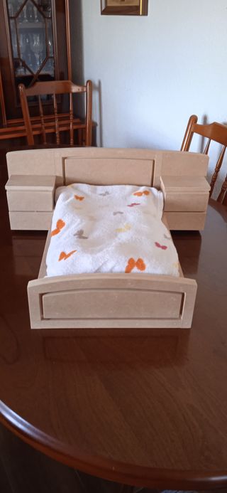 Cama y sofá para muñecas 