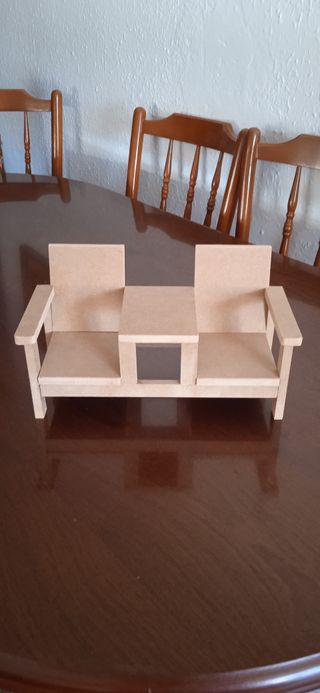 Cama y sofá para muñecas 