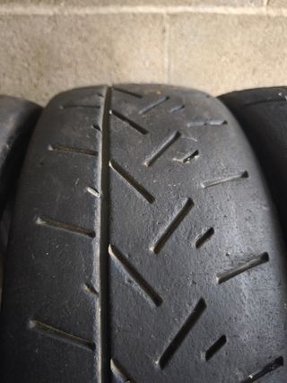 Neumáticos semislicks Pirelli Pzero 225/40/17