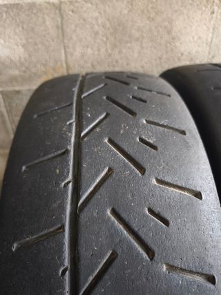 Neumáticos semislicks Pirelli Pzero 225/40/17