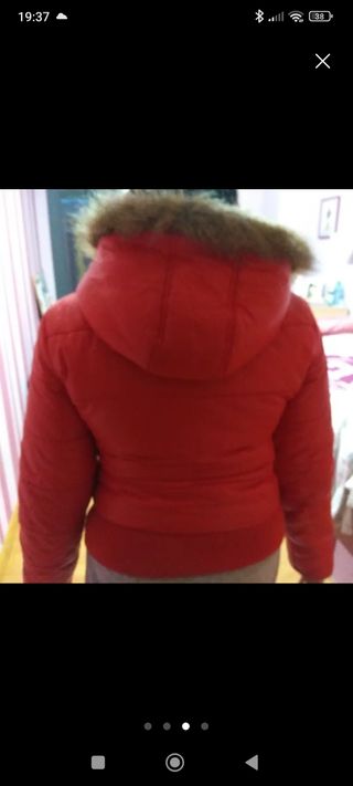 Plumífero rojo mujer