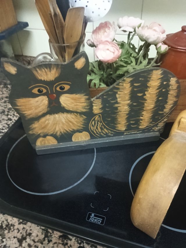 Coppia di gatti in legno dipinti a mano 17€