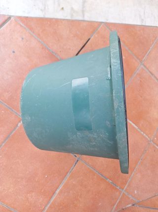 2 mangiatoie per cavalli box equitazione