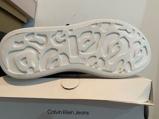 Zapatillas negras y rosas