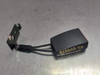 ENGANCHE CINTURON TRASERO DERECHO OPEL VECTRA C B