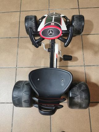 Kart Mercedes Benz a pedales
