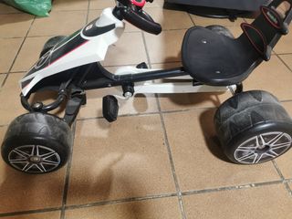 Kart Mercedes Benz a pedales