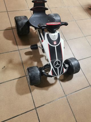 Kart Mercedes Benz a pedales