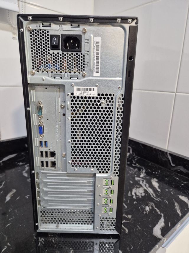 Servidor Fujitsu PRIMERGY TX1310 M1 - Ordenador PC