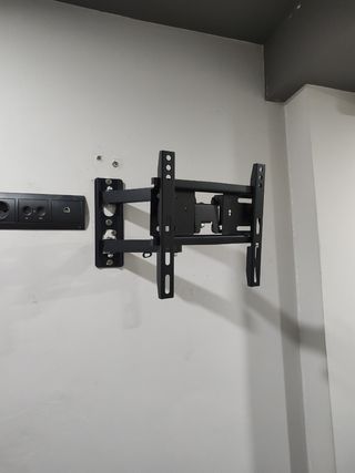 Soporte TV Pared
VESA adaptable, maxmo 21xcm