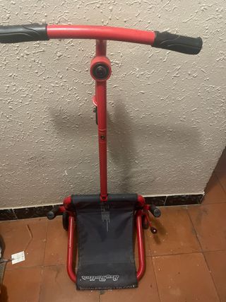 Patinete EzyRoller rojo
