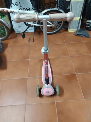 Patinete Globber 3 ruedas rosa