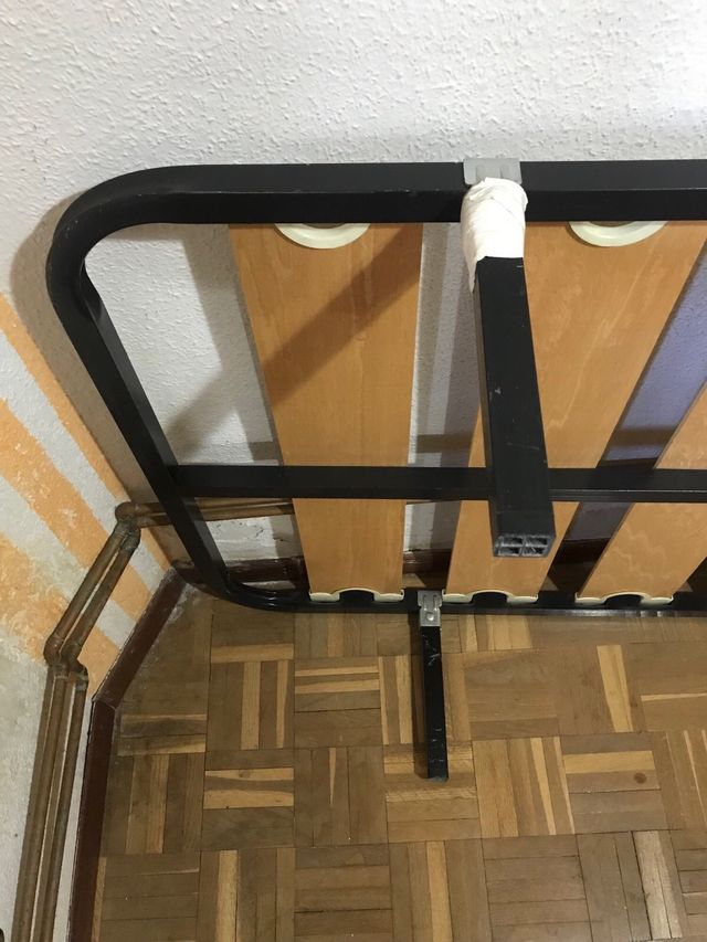Somier lamas madera - soporte metálico con patas