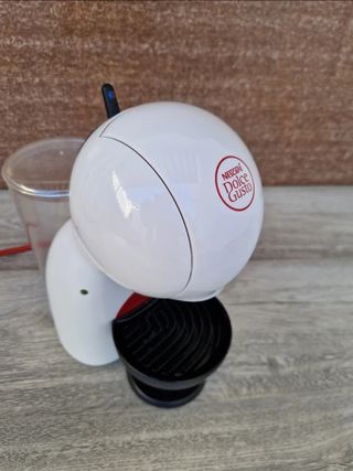 Cafetera Dolce Gusto blanca