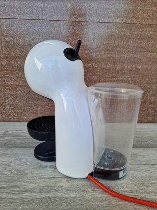 Cafetera Dolce Gusto blanca