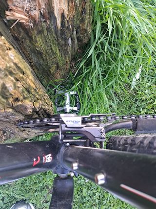 Bicicleta Conor 27.5" negra y roja
