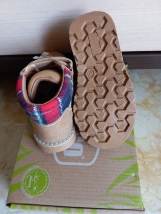Botitas Chicco marrón-rojo