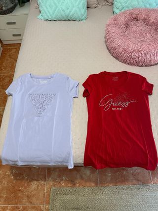 2 Camisetas Guess - Azul y Roja