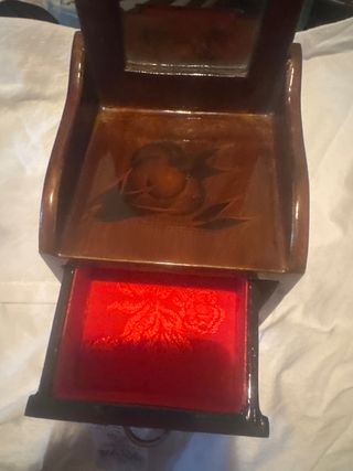 Joyero de madera estilo antiguo