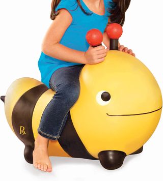 Battat. Juguete saltarín inflable de abeja.