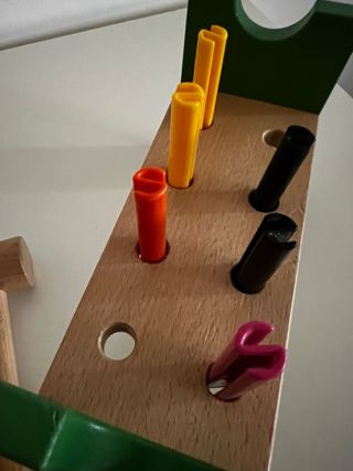 Blocco MULA IKEA con pioli e martello multicolore 