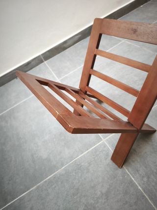 Revistero madera marrón