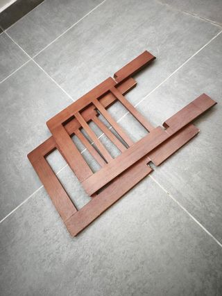 Revistero madera marrón