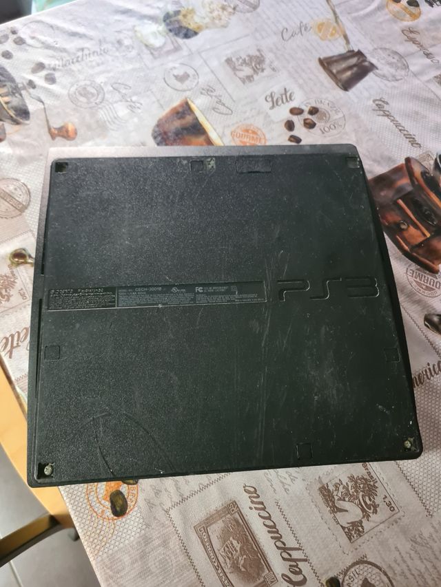 PS3 (PlayStation 3) Slim Negra