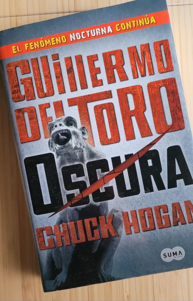 Oscura (Trilogía de la oscuridad 2)