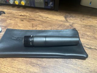 Micrófono Shure SM57 - Negro