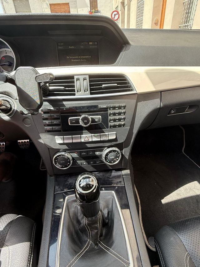 Mercedes-Benz C220 Coupé AMG Pack del año 2012