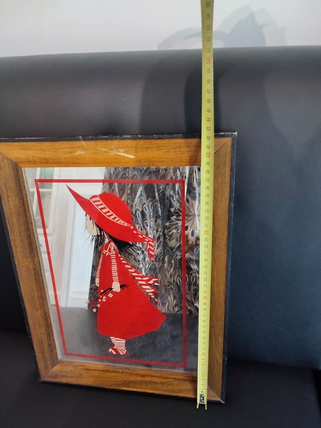 Espejo vintage niña roja