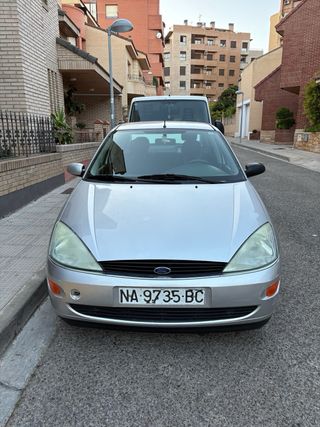 Ford Focus 2000