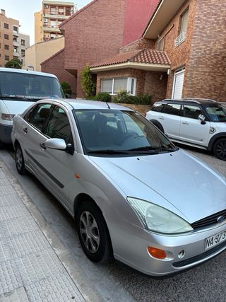 Ford Focus 2000