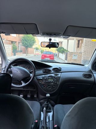 Ford Focus 2000