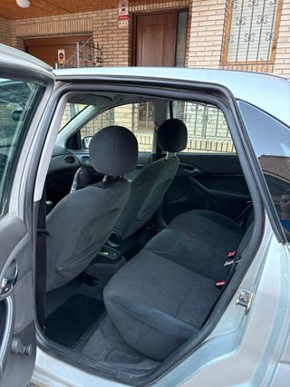 Ford Focus 2000