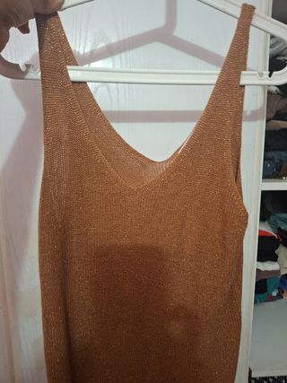 Top Mango fiesta talla M pone L pero es una M real