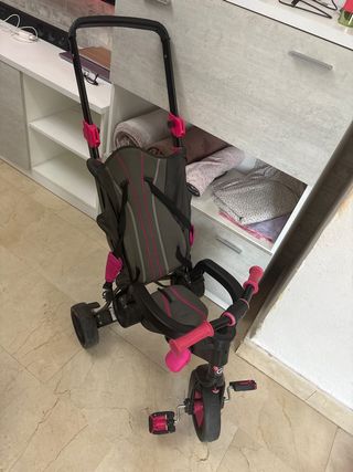 Triciclo infantil.