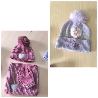 Conjunto gorro, braga y guates
Gorro Frozen