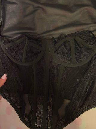 Corset negro manga larga