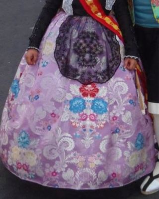 Traje Alicantina siglo XVIII