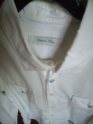 Camisa blanca caballero - Bolsillos